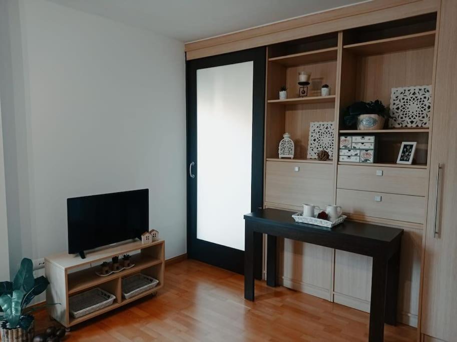 Апартаменты Acogedor Apartamento Con Piscina Y Garaje Уэска Экстерьер фото